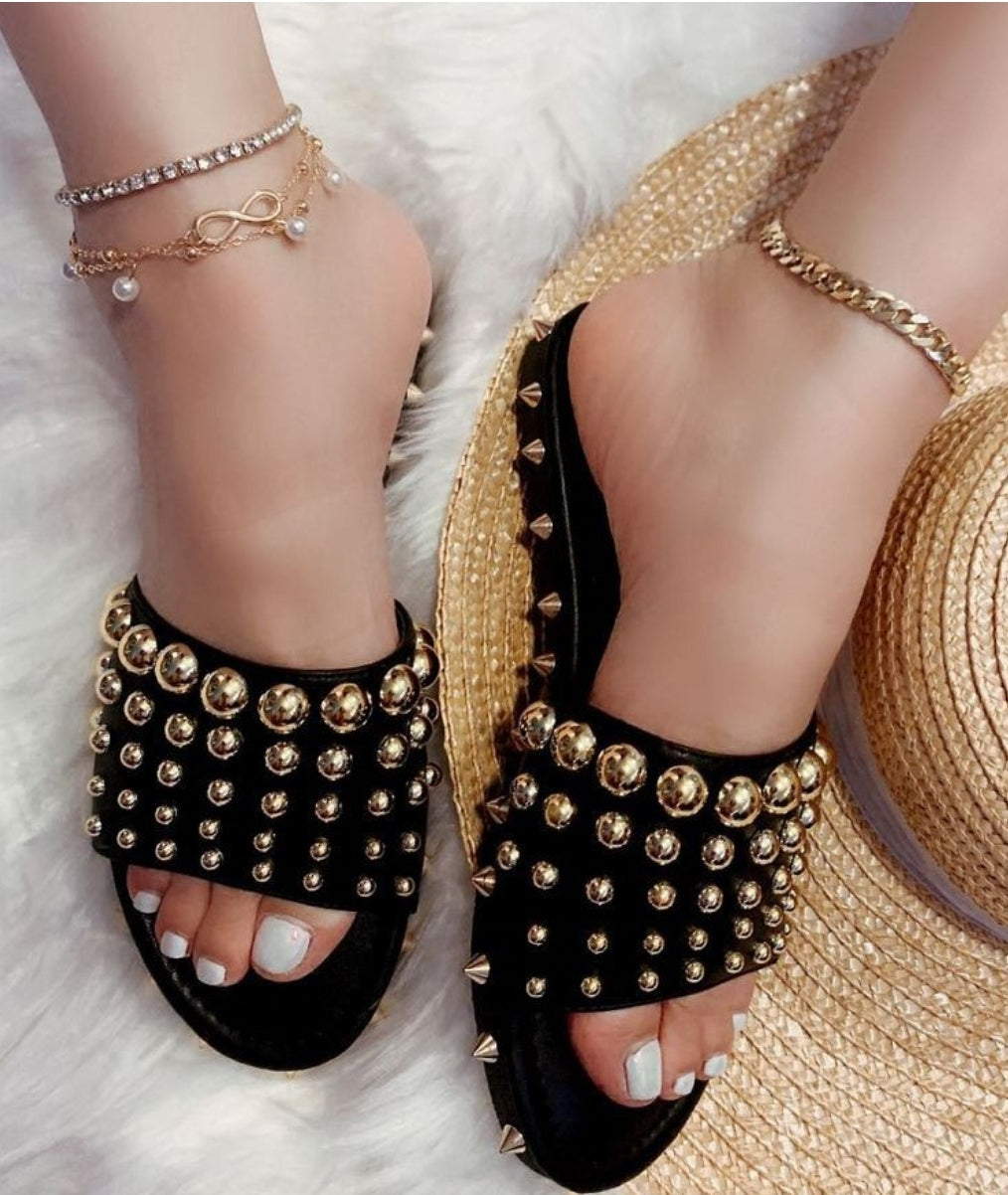 BEAUTIFUL NIGHTMARE SLIPPERS